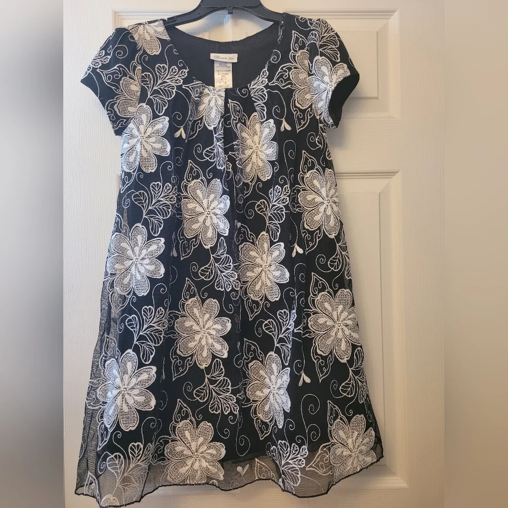 Bonnie Jean Dress - Picture 1 of 5